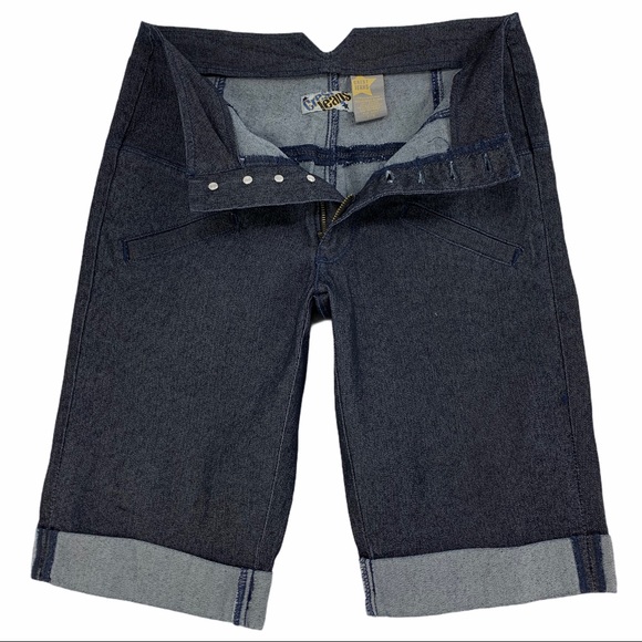 Edgy Bermuda Length Jeans Shorts - Picture 5 of 10